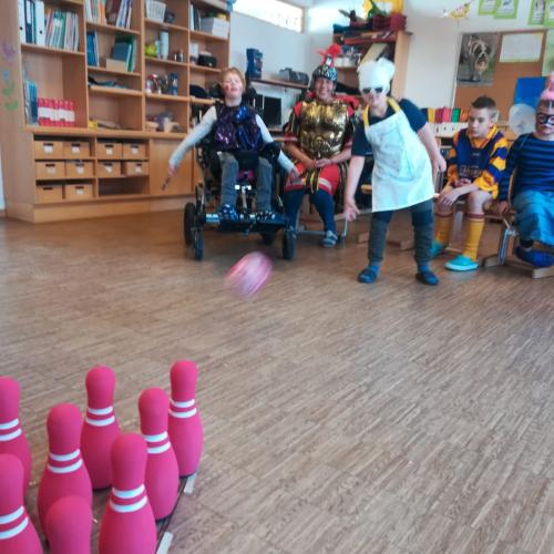  Am Faschingsdienstag ging es rund in unserer Schule!