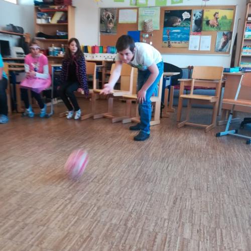  Am Faschingsdienstag ging es rund in unserer Schule!