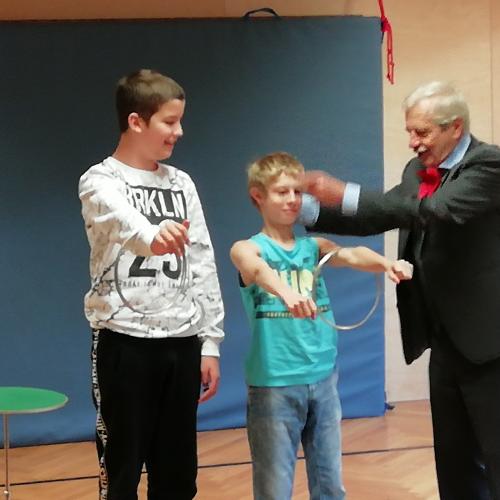 Zauberer Wunderbaldinger hat uns alle verzaubert
