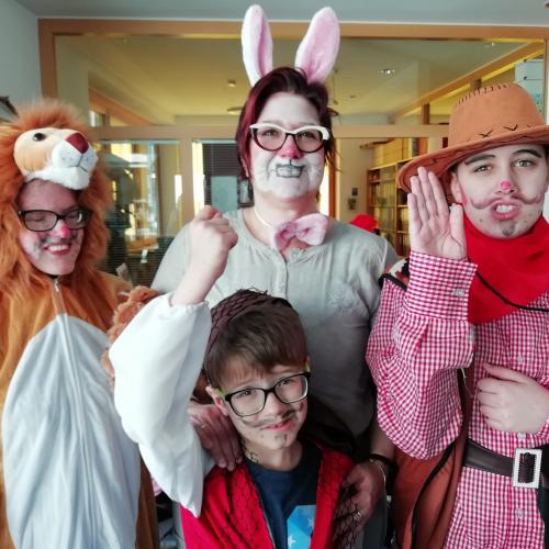  Am Faschingsdienstag ging es rund in unserer Schule!
