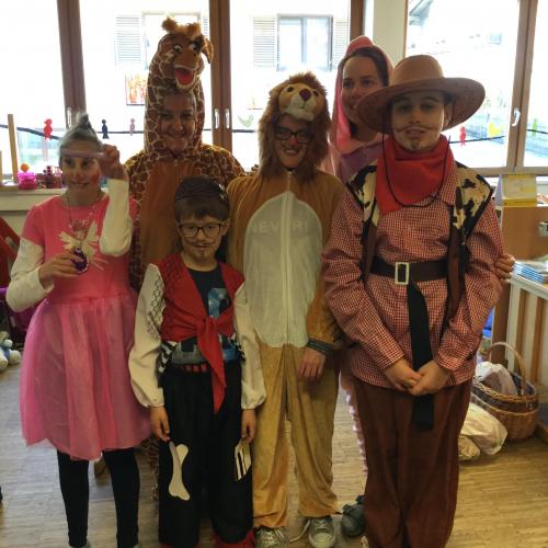  Am Faschingsdienstag ging es rund in unserer Schule!