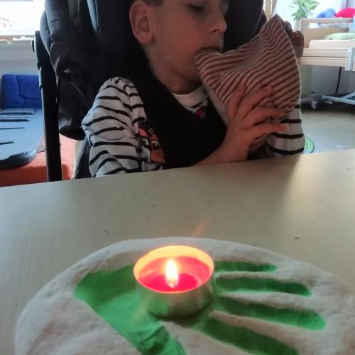 Religionsunterricht, Lichterfeier, Wir sind in Gottes Hand