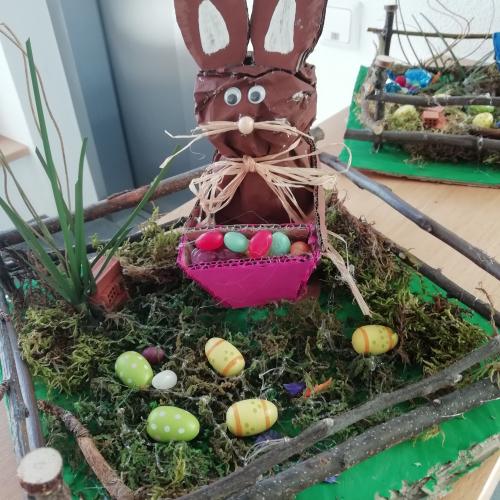 Der Osterhase legt ein