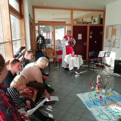 Ostermesse mit Pater Erich