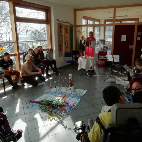 Ostermesse mit Pater Erich